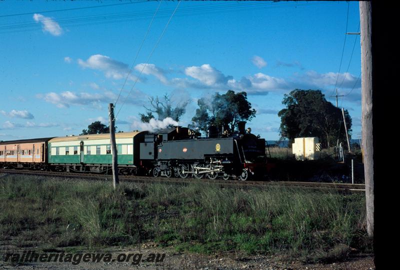 T00350
ARHS City Circle Tour, DD class 592 heading train
