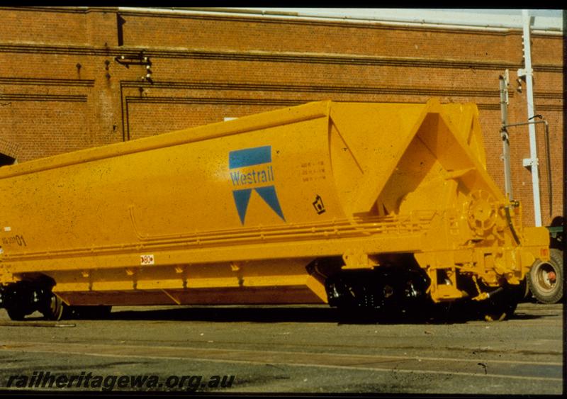 T00367
XG class 20701 coal wagon, Midland Workshops, newly painted, side and end view, same as P5433, P7444.
