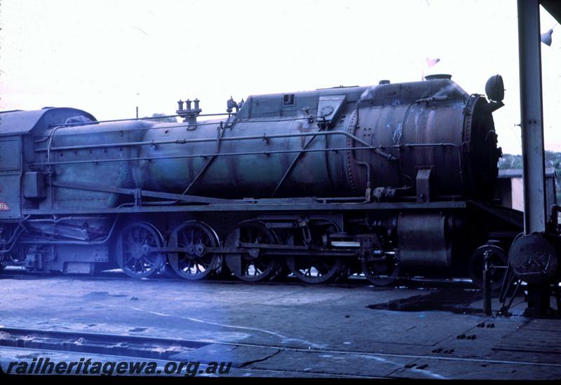 T00403
S class 546 