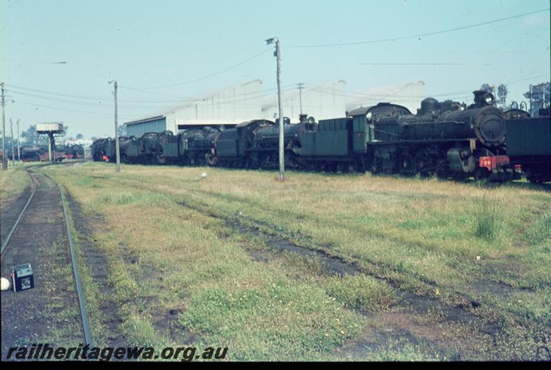 T00406
Locos, water tower, Collie, stowed
