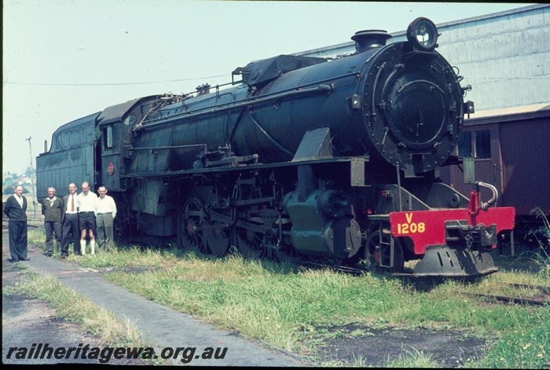 T00408
V class 1208, Collie, stowed, side and front view.
