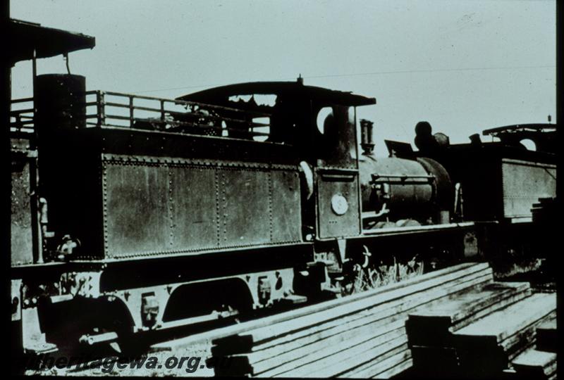 T00423
A class 3, rear view, derelict, same as T0399
