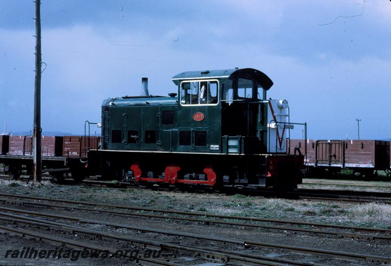 T00519
T class 1813, side and front view
