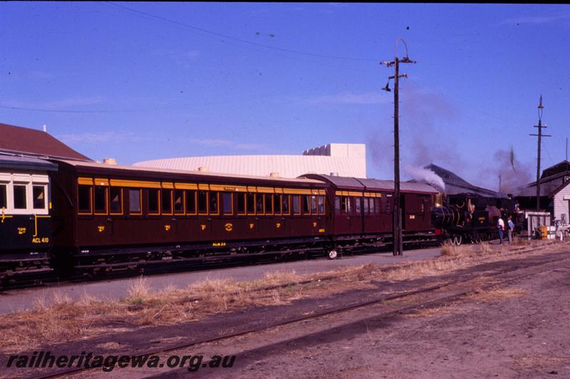 T00522
Centenary of the Fremantle to Guildford Railway, train in Perth Yard
