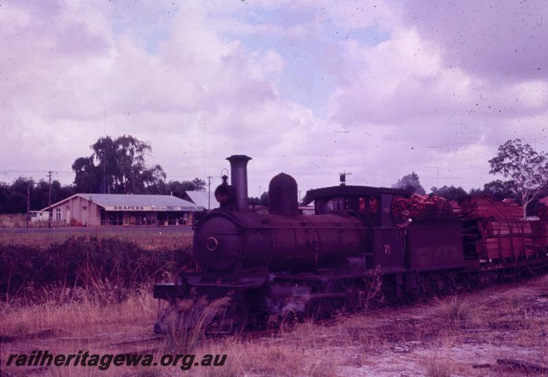 T00560
G class 71, Yarloop, on timber train

