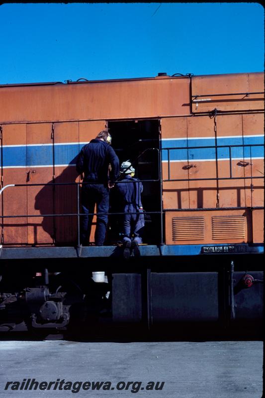 T00567
K class, being serviced
