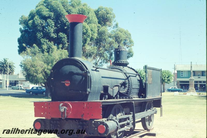 T00577
Loco 