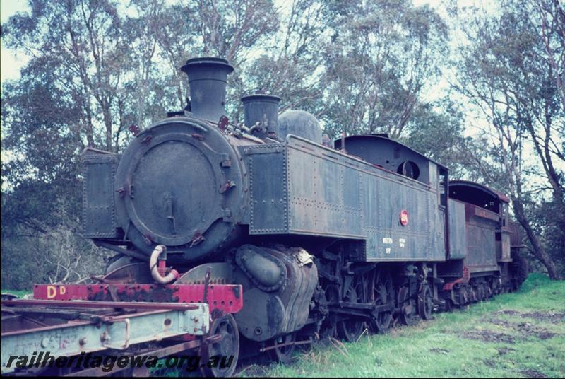 T00585
DD class 594, Midland graveyard, front and side view, earmarked to be reserved for the ARHS but never eventuated. Similar to P6814
