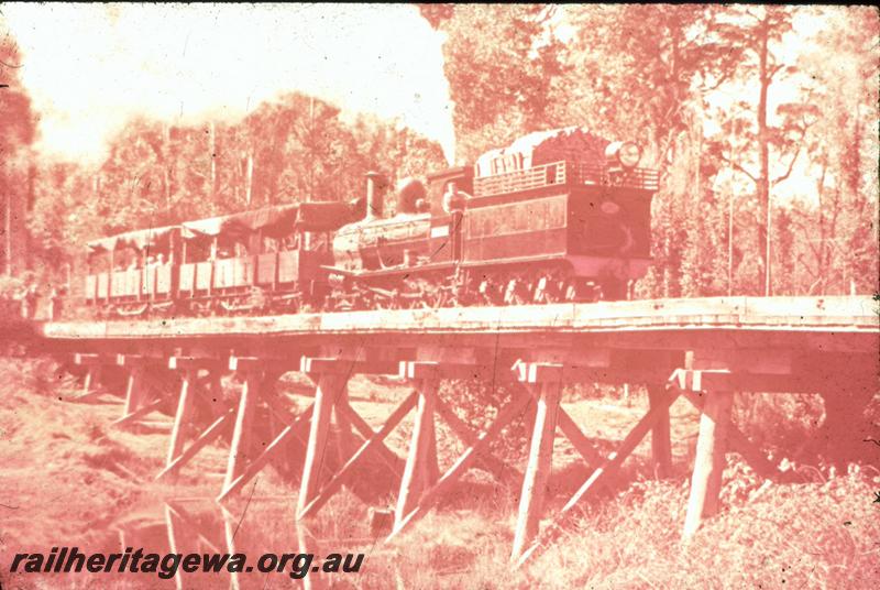 T00597
SSM G class, trestle bridge, tour train with open wagons with canopies, same as T1354, T1513
