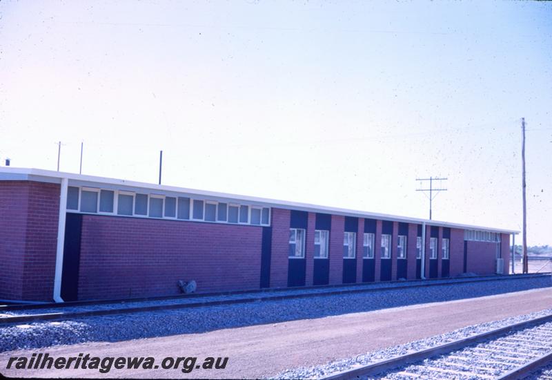 T00618
Station building, Kwinana, looking west
