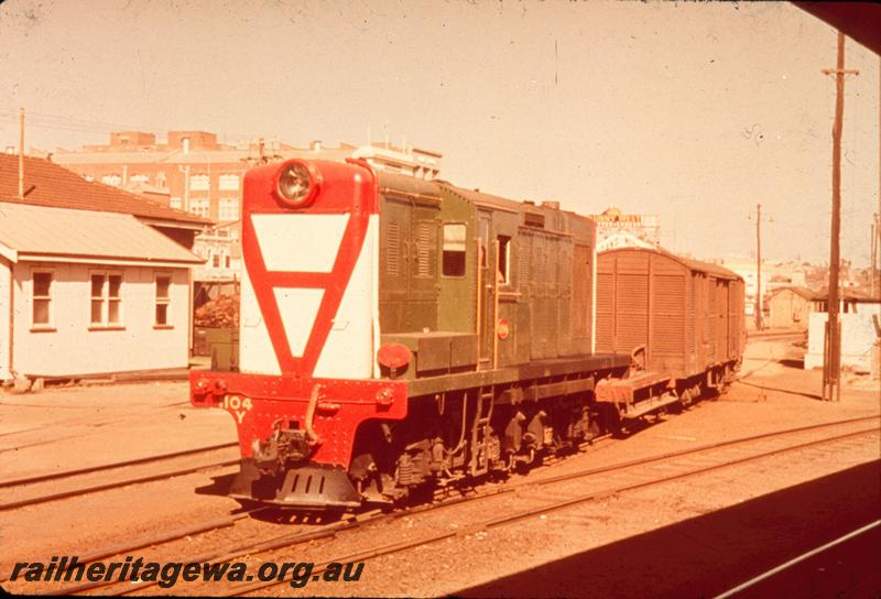 T00644
Y class 1104, Perth Yard, ER line, shunting, same as T0079
