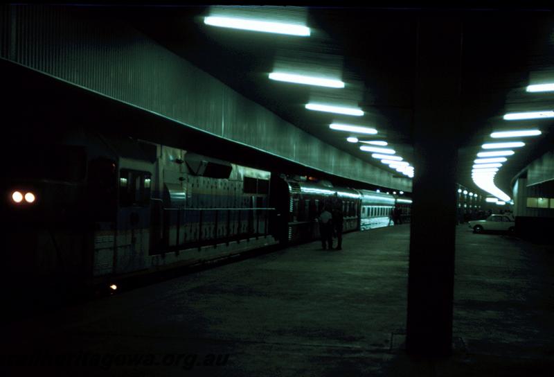 T00684
L class, East Perth Terminal, 9.25 pm, passenger train awaiting departure
