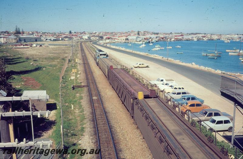 T00716
L class, motor vehicle wagons, the Esplanade, Fremantle
