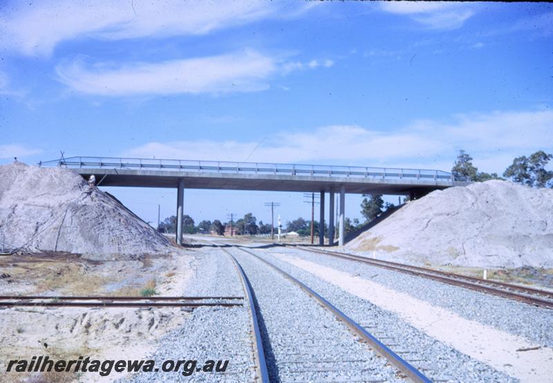 T00751
Overpass, Welshpool road, looking north
