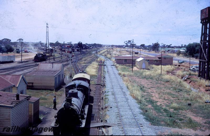 T00790
W class loco, signal rodding, loco depot, new Standard Gauge Track, Merredin, EGR line
