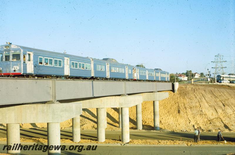 T00802
ADB/ADK class railcars, road underpass on Gt Eastern Highway, Rivervale, when new
