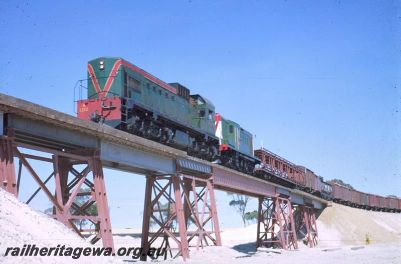 T00805
A class 1512, Y class, flyover, Bungulla, on narrow gauge goods train, EGR line

