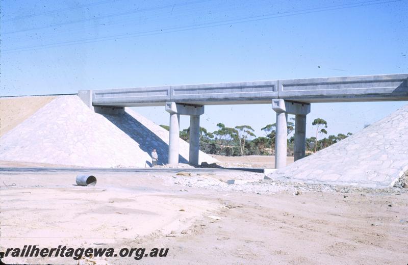 T00820
Road underpass, Standard Gauge, Great Eastern Highway, Yerbillon
