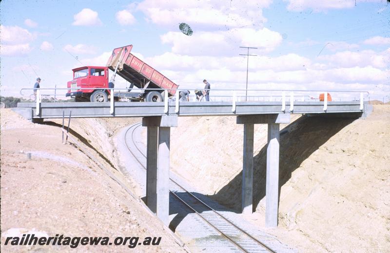 T00821
Road overpass, Grass Valley, Standard Gauge, looking east
