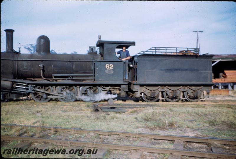 T00833
Millars loco No.62 