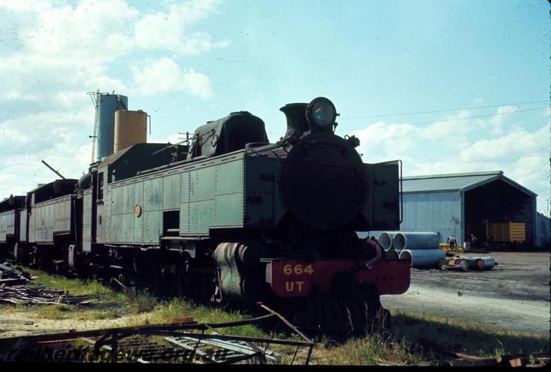 T00852
UT class 664, side and front view, stowed
