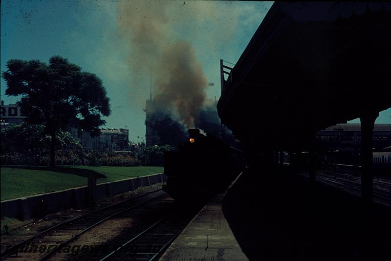 T00861
DM class loco, Armadale dock, Perth station
