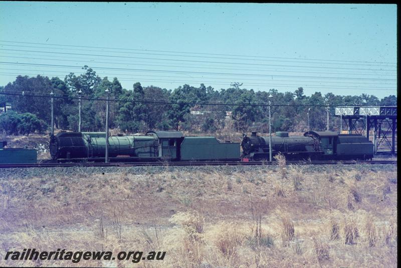 T00872
S class & W class locos, stowed, Collie
