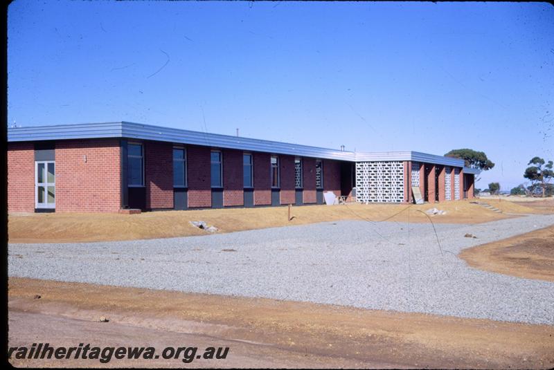 T00893
Train crew barracks, West Merredin, new
