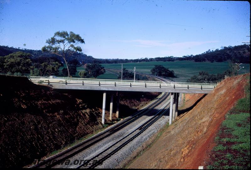 T00904
Road overpass, Lloyds Crossing, Avon Valley Line
