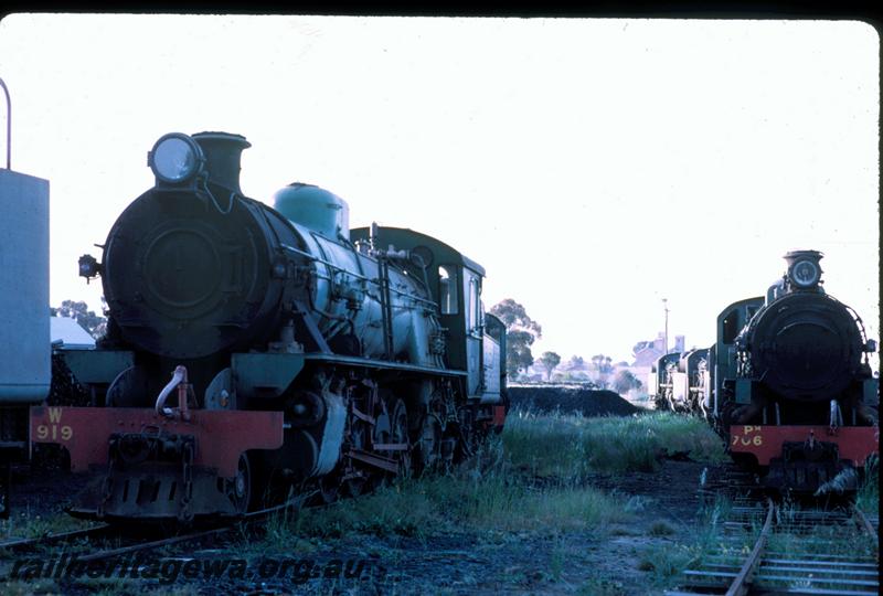 T00911
W class 919, PM class 706, Collie,  BN line, stowed
