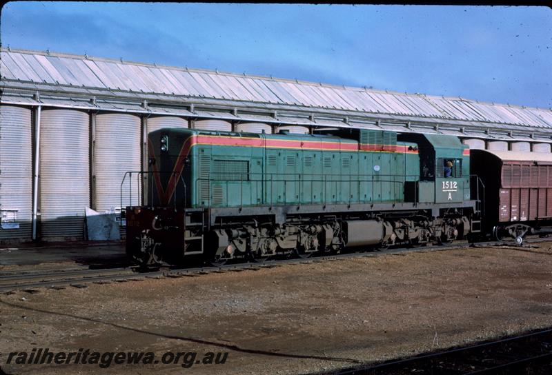 T00920
A class 1512, wheat bin
