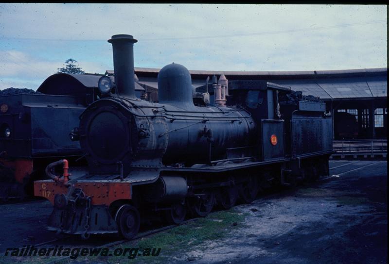 T00938
G class 117, roundhouse, Bunbury
