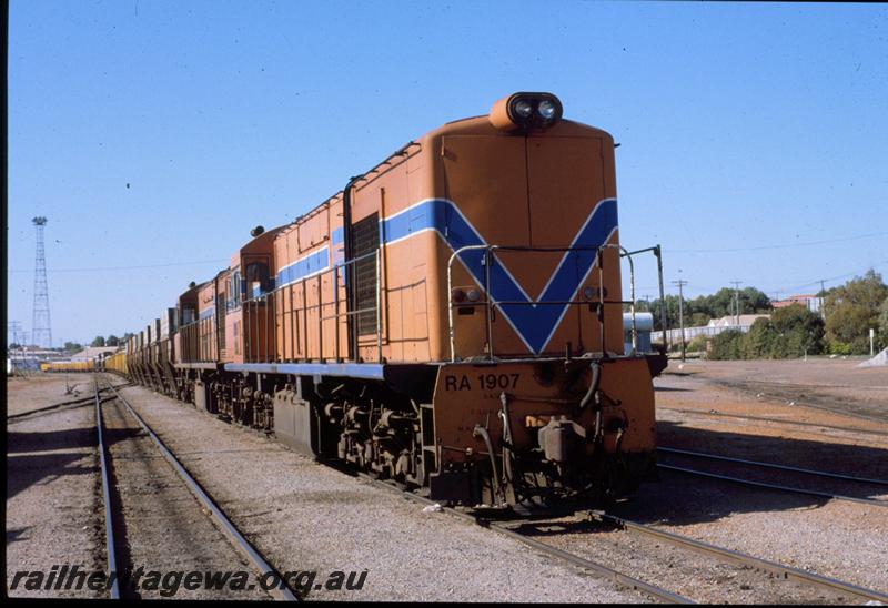 T00980
RA class 1907, RA class 1918, same train as T0979
