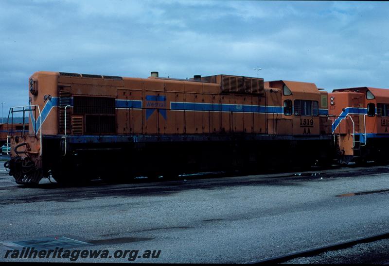 T00991
AA class 1519, Forrestfield Yard, orange livery, end and side view.
