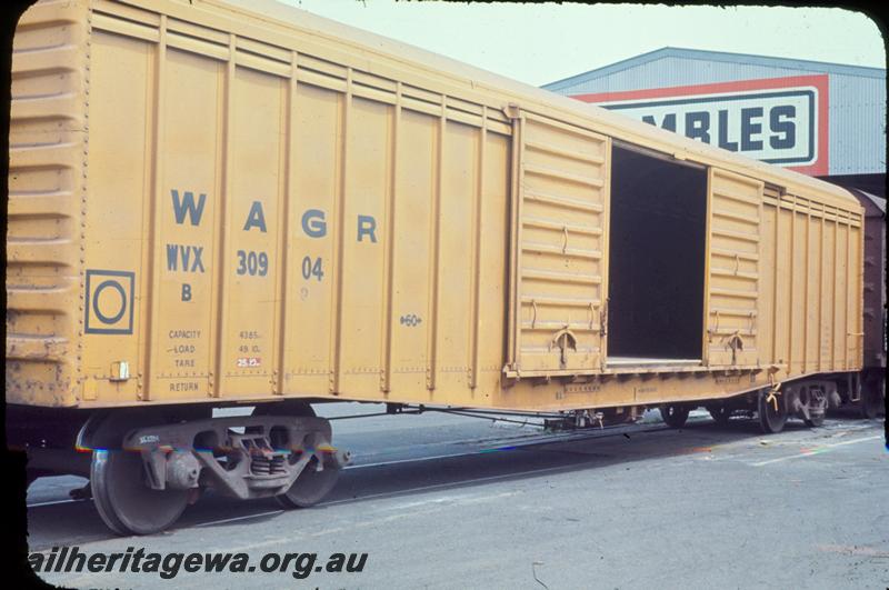 T01031
WVX class 30904,(later reclassified to WBAX class), end corner and side view.
