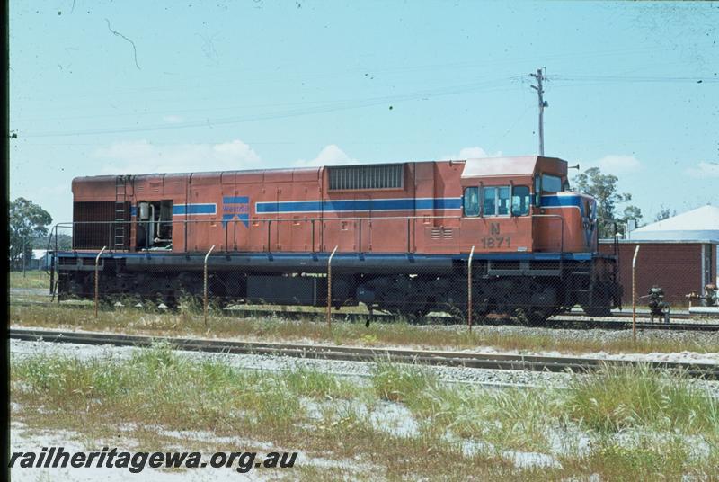 T01042
N class 1871, side view
