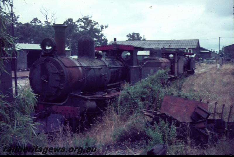 T01050
Bunnings loco No.11, Manjimup, derelict
