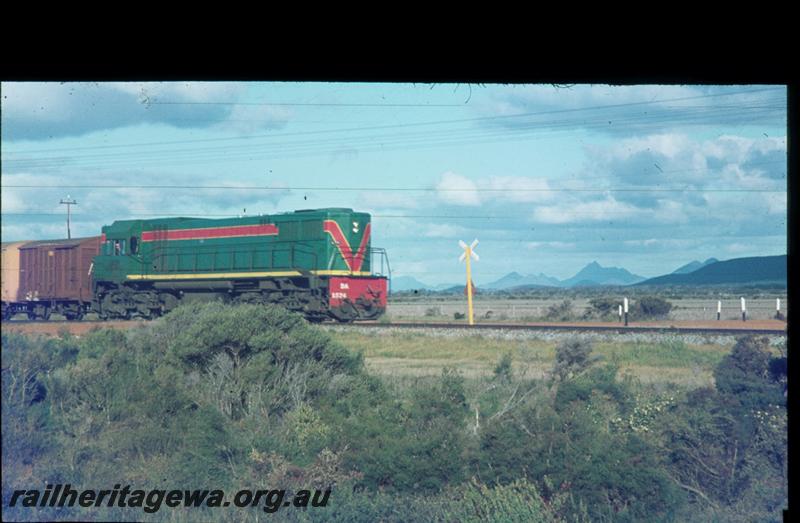 T01055
DA class 1574, near Cranbrook, GSR line, goods train, Stirling Ranges in the background
