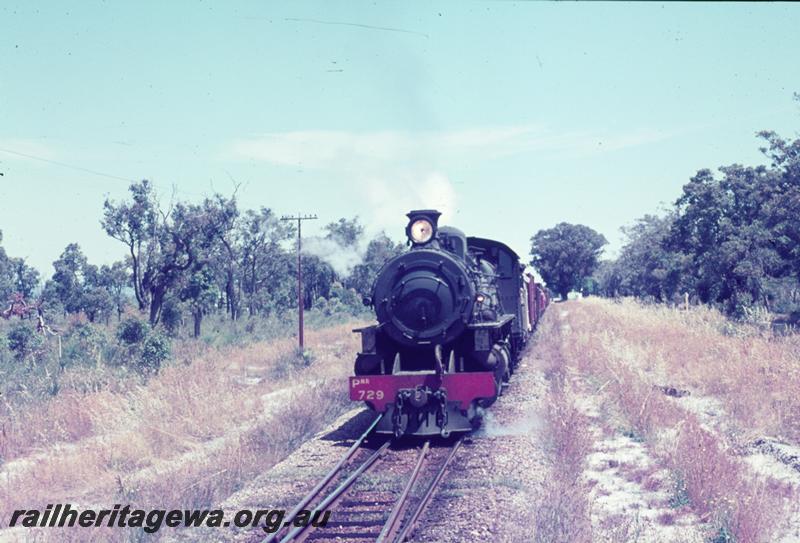 T01071
PMR class 729, Wagerup, SWR line, goods train, head on view
