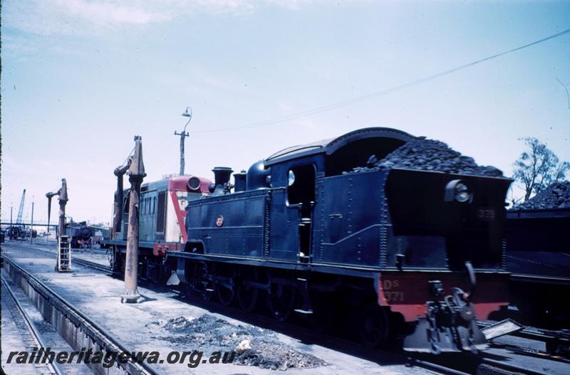T01106
DS class 371, Y class, ash pits, water columns, East Perth loco depot

