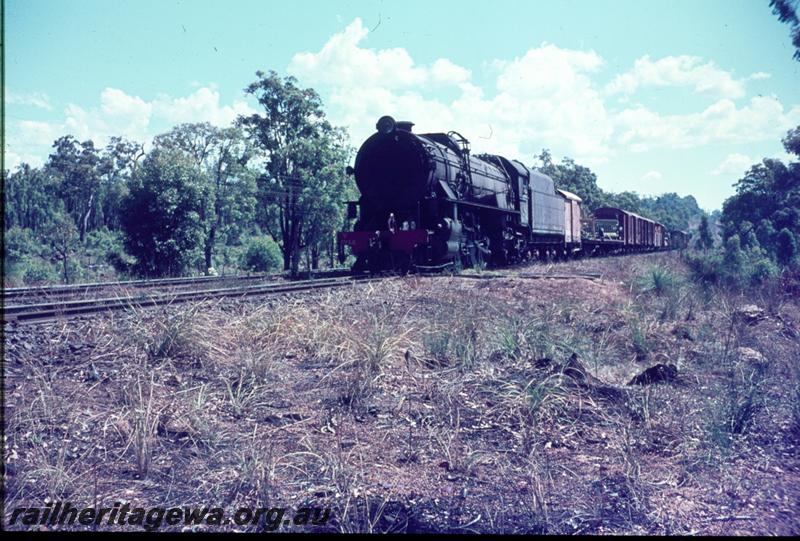 T01135
V class 1214, goods train, 
