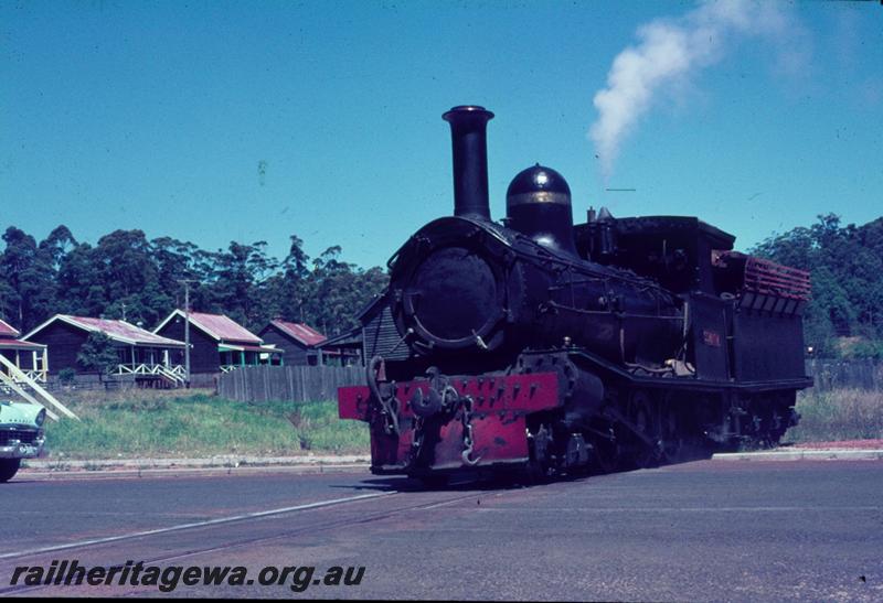 T01140
SSM loco No.7. Pemberton, crossing street
