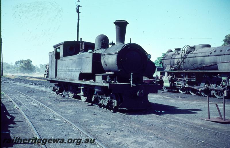 T01156
N class, Midland loco depot
