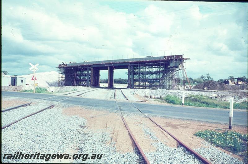 T01172
Overbridge, Kewdale, Hardy Road, under construction
