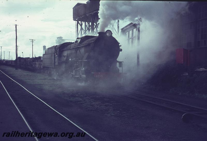 T01185
V class 1215, water towers, Bunbury, SWR line
