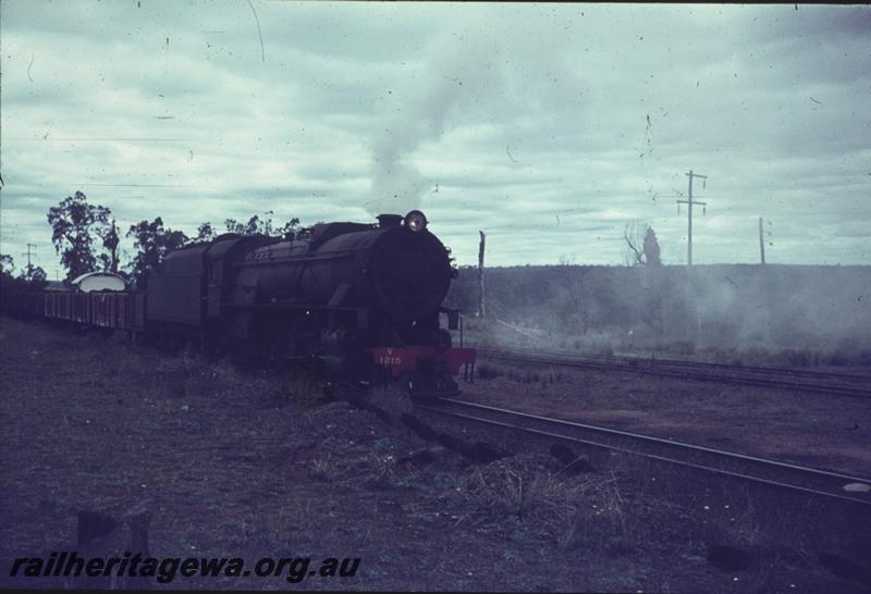 T01189
V class 1215, Moorhead, SWR line, goods train
