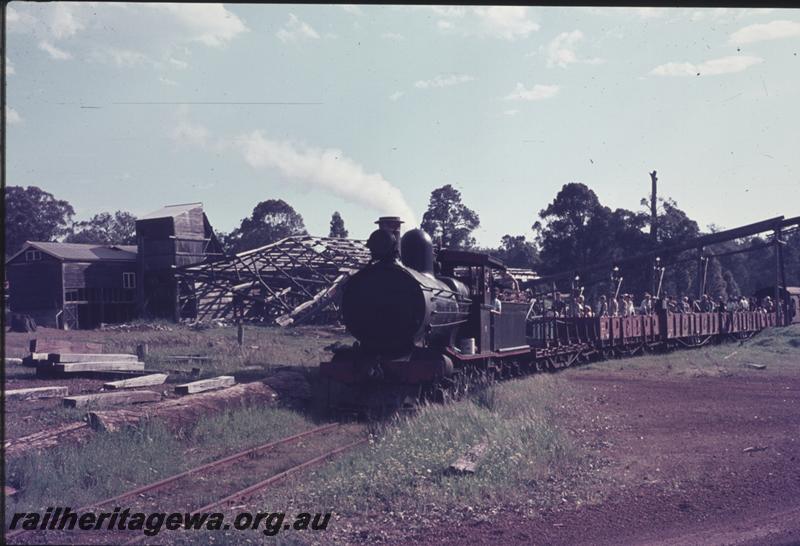 T01196
YX class 86, Yornup, hauling train of open wagon with passengers on tour 
