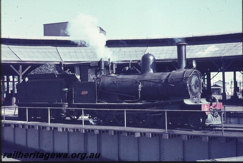 T01198
G class 123, turntable, roundhouse, Bunbury loco depot
