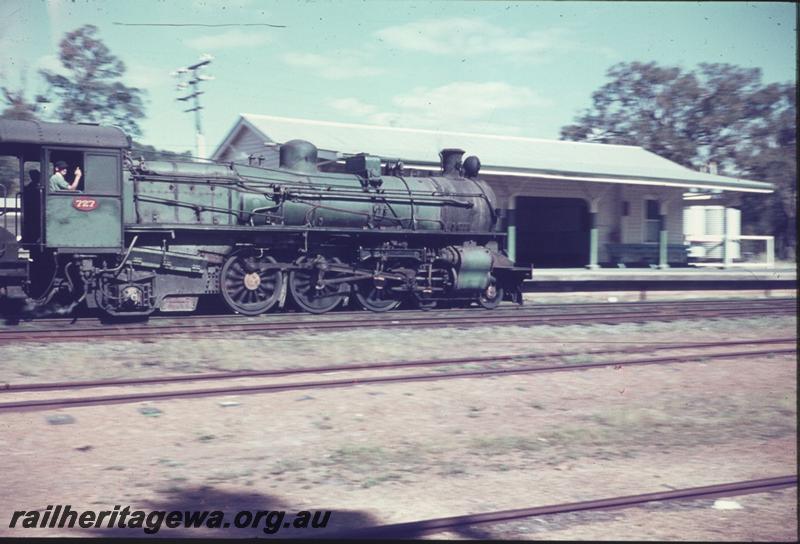 T01217
PMR class 727, Station, Mundijong, SWR line
