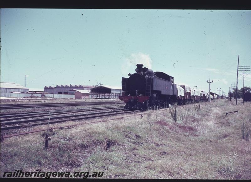 T01251
DD class 599, Midland, ER line, goods train, heading east
